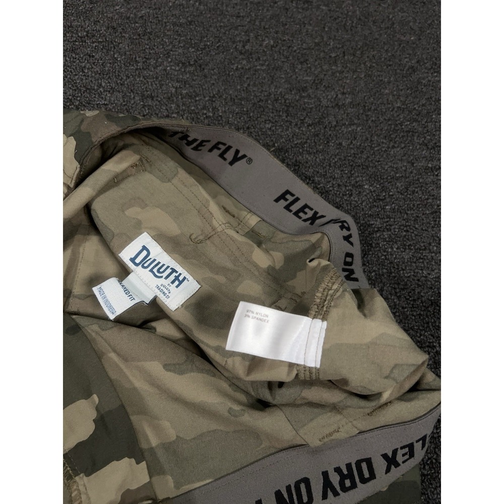 Duluth Trading Flex Dry On The Fly Relaxed Fit Cargo Pants Green Camo Men 44x32 - Picture 6 of 10